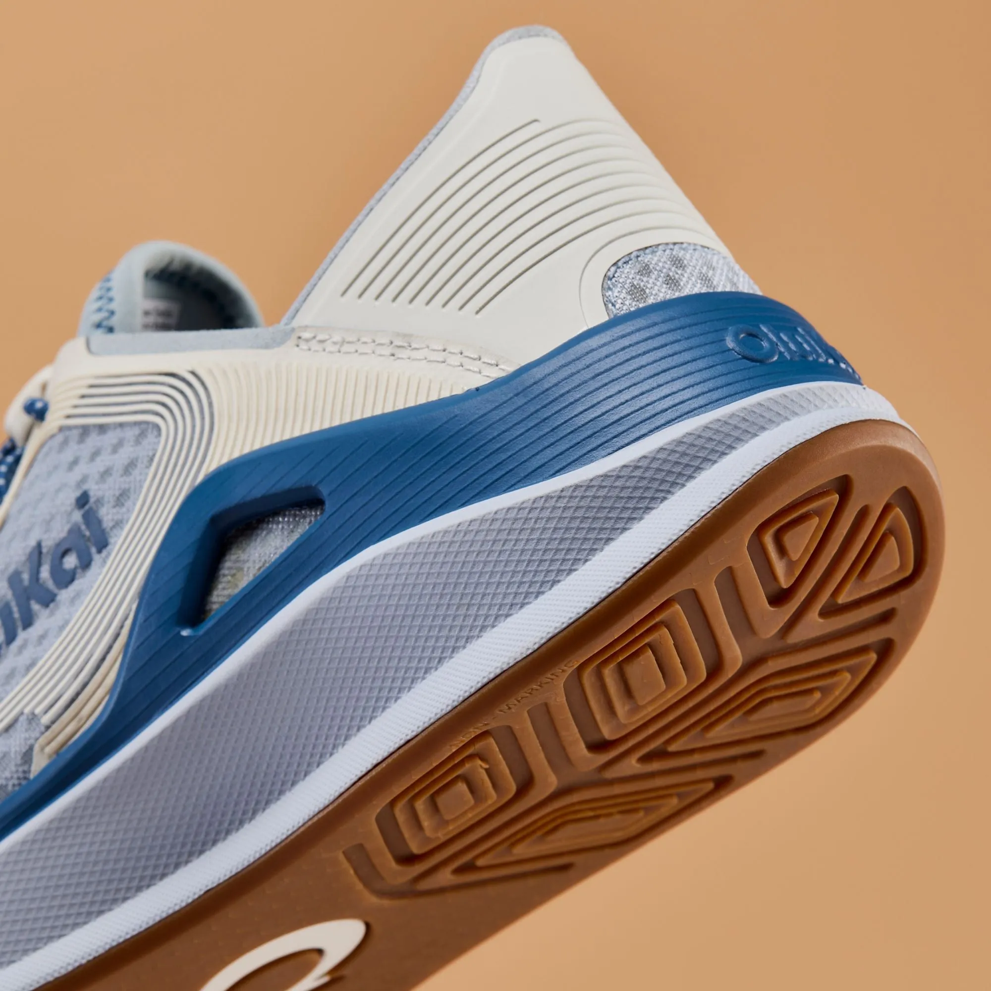 'Ahi - Blue Pearl / White Sand