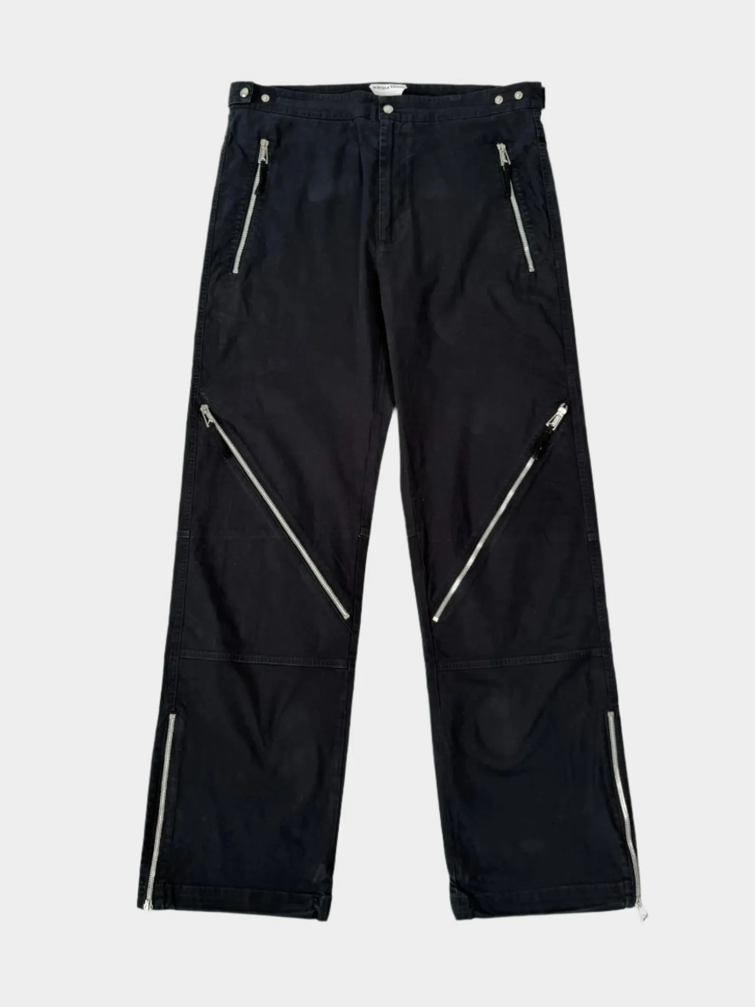 Pantaloni Neri Con Zip Diagonali E Tasche Laterali