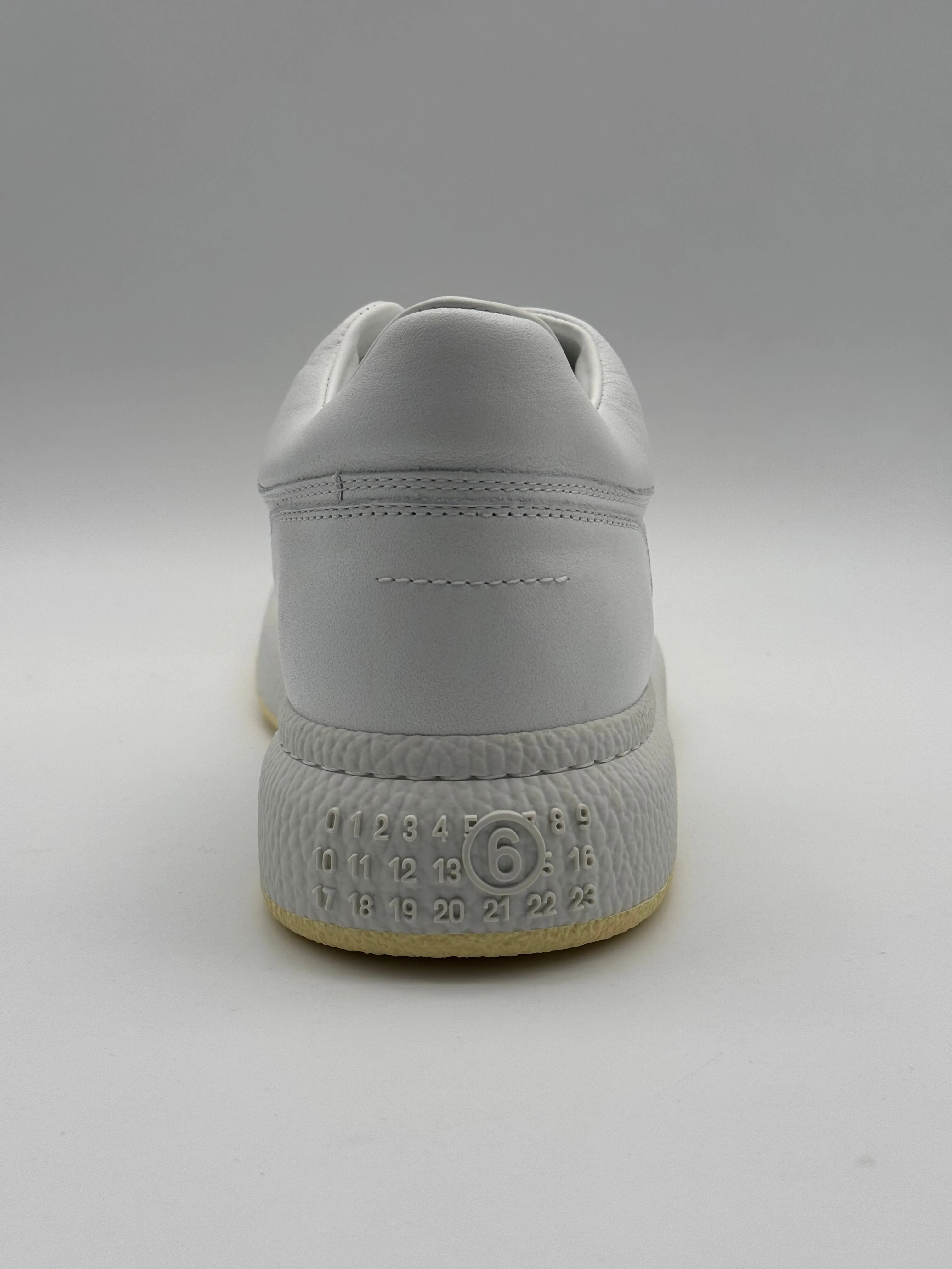 Sneakers Bianche Con Dettaglio Suola Giallo