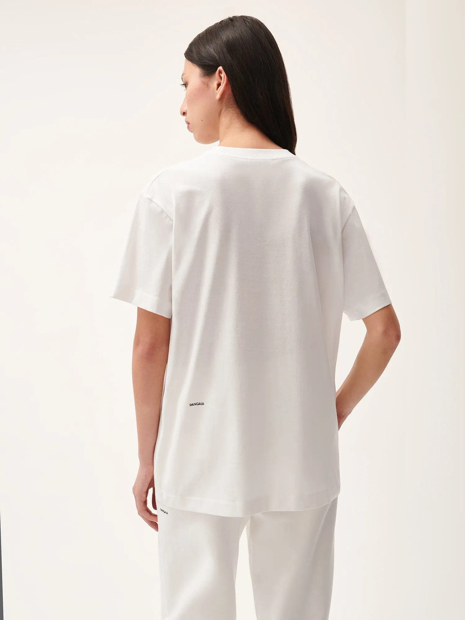 Womens 365 Lightweight Pocket T-Shirt—off-white
